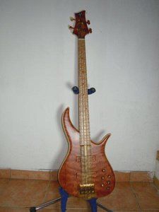 F Bass 007.jpg