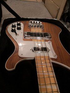 Rickenbacker 4003W Walnut