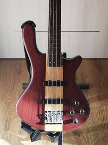 Washburn Taurus Fretless