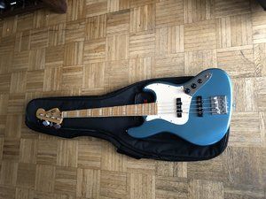 Squier Jazz Bass