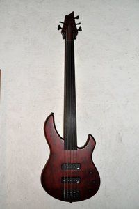 redfretless.JPG