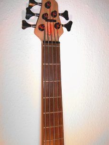 Headstock_Neck front.jpg