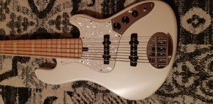 Lakland Darryl Jones 5 Skyline
