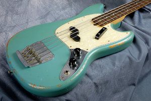 Fender_Mustang_JMJ_Korpus_unten.jpg Fender_Mustang_JMJ_Korpus_unten.jpg