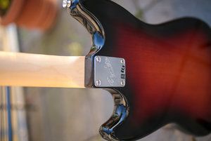 Fender Mustang Bass-8.jpg Fender Mustang Bass-8.jpg