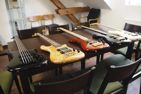 SpectorHang_iMovie-22.jpg SpectorHang_iMovie-22.jpg