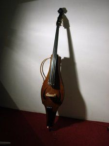 Verkaufe eine Einmalige! Semiakustik  Bass / Kontrabass, Handarbeit BJ: 1999`