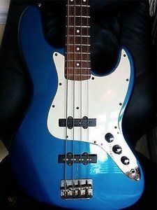 fenix-young-chang-bass-guitar-fender_360_85809f5332c97a093795447fb1e87624.jpg