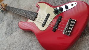 Fender Jazz 5 Standard USA 2001 - 1100€ shipped