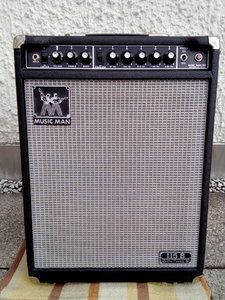 MUSIC MAN 115 B BASSVERSTÄRKER VINTAGE