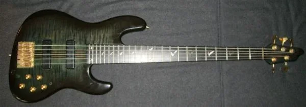 09_Neuser complete front.jpg