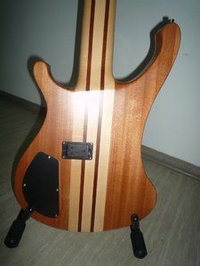 Body-backside.JPG Body-backside.JPG