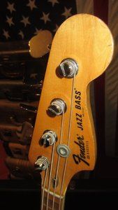 1979-fender-jazz-bass-olympic-white-zXpERn1_1024x1024.jpg