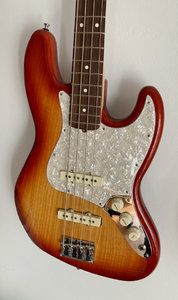 Fender Limited Edition Jazz Bass