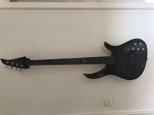 Carvin 4 fretless (reserviert bis Geldeingang)