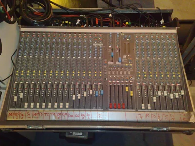 gl_2200.webp gl_2200.webp