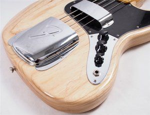 fender-custom-shop-72-jazz-bass-closet-classic-natural-685293.jpg