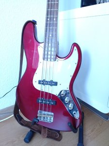 Suche Squier Jazz Bass Body o.ä.