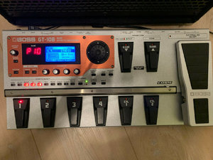 Boss GT-10B inkl. Flightcase