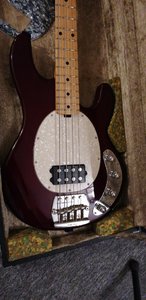 Tausche 1993er Musicman Stingray