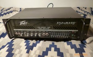 PEAVEY Alpha Bass  (2).JPG