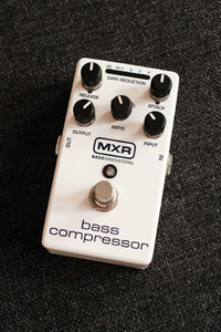 20201021-E-Bass_Pedale-amp-74MXR M87.jpg