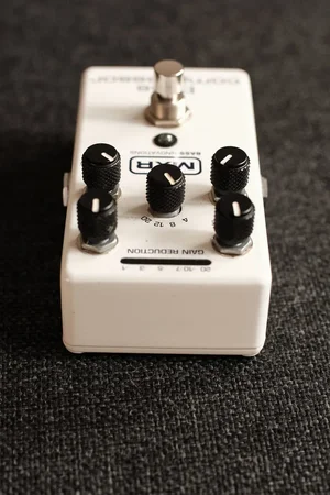 20201021-E-Bass_Pedale-amp-70MXR M87.webp