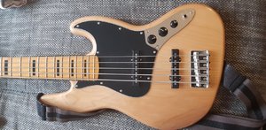 Squier Classic Vibe '70s Jazz Bass V