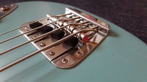 mustang-mute2.jpg mustang-mute2.jpg