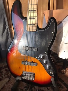 SQUIER by FENDER Vintage Modified Jazz Bass