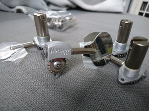 Hipshot Lollipop Tuner 1/2, 17mm für Fender Bässe Tausch gegen dasselbe mit Elefanten Ohren