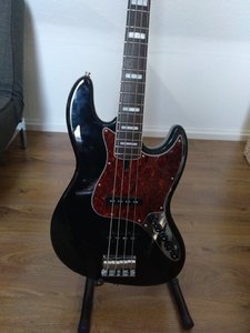 Marcus Miller Sire V7 - 4 Saiter