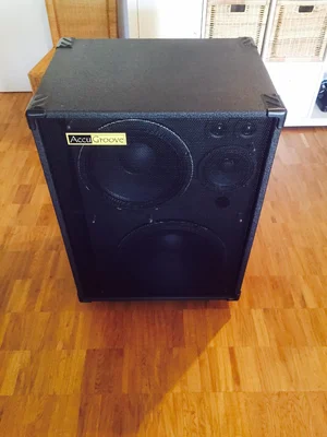 ElWhappo2_web.webp ElWhappo2_web.webp