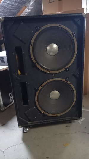 JBL BB240 front Speaker.jpg JBL BB240 front Speaker.jpg