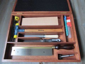 Kasten (Inhalt).JPG Kasten (Inhalt).JPG