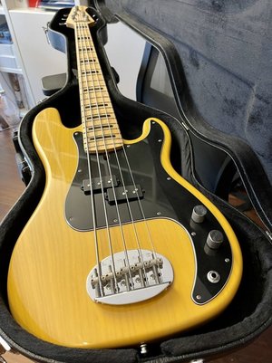 Lakland Skyline 55-64P Limited Edition 2010 Butterscotch