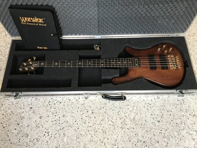 Warwick streamer stage 2  (1991) five  strings