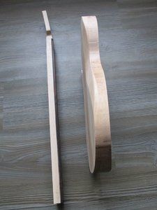 15 Body &amp; Hals (Seite).JPG