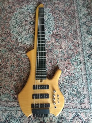 Bassline Worp 6 String Nordstrand Pickups Aguilar Preamp