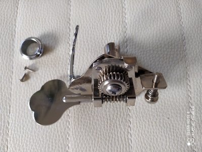 Hipshot D-Tuner Musicman,Fenderstyle Mex,Squire Sandberg,Sire usw