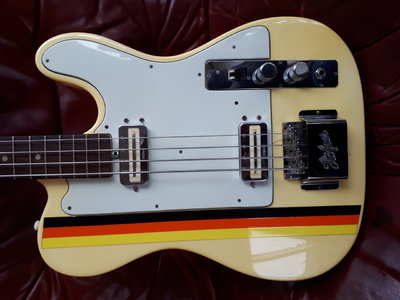 Vintage H fner186 Telecaster Bass 1971 Ivory Bassic