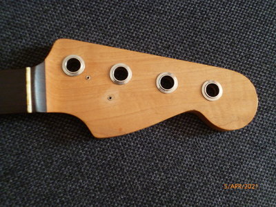 WARMOTH Precision Hals (7).JPG