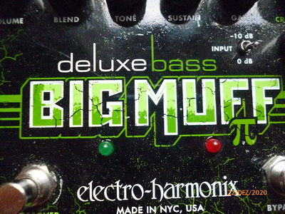 EHX Big Muff Deluxe (2).JPG