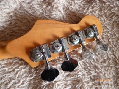 Basshals vintage mit binding (4).webp Basshals vintage mit binding (4).webp