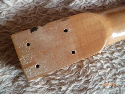 Basshals vintage mit binding (6).webp Basshals vintage mit binding (6).webp