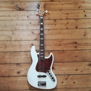 Sire V7 Jazz Bass 5 Saiter