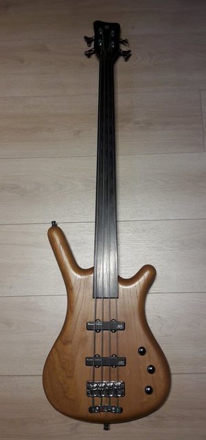 Warwick Corvette Std. Pro Serie fretless