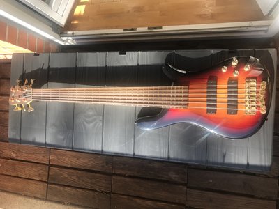 Warwick Streamer LX6 Bass mit Bartolini-Pickups usa lx6