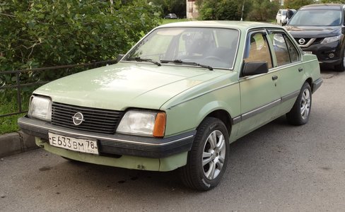 Opel_Ascona_C.jpg