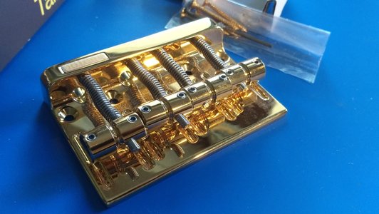 Gotoh 201 Bridge, 4-Saiter, gold
